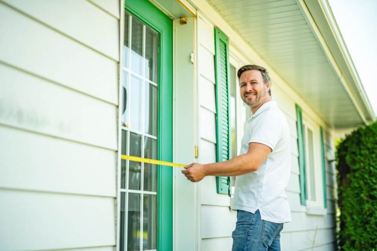 mierzenie drzwi zewnętrznych